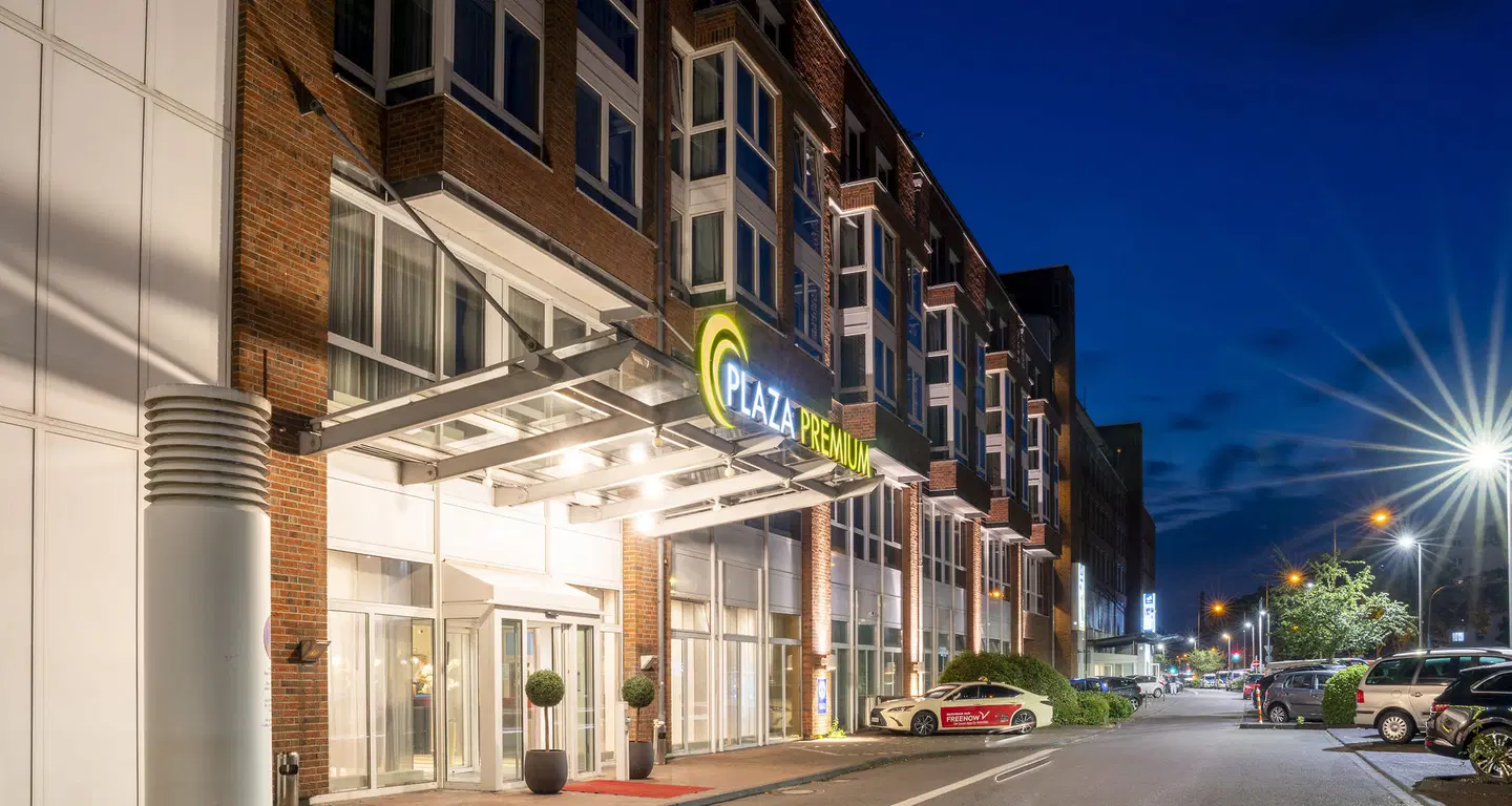 PLAZA Premium Köln EXTERIOR