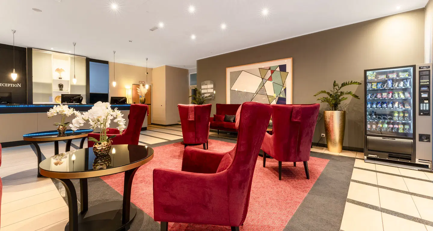 PLAZA Premium Köln LOUNGE_LOBBY