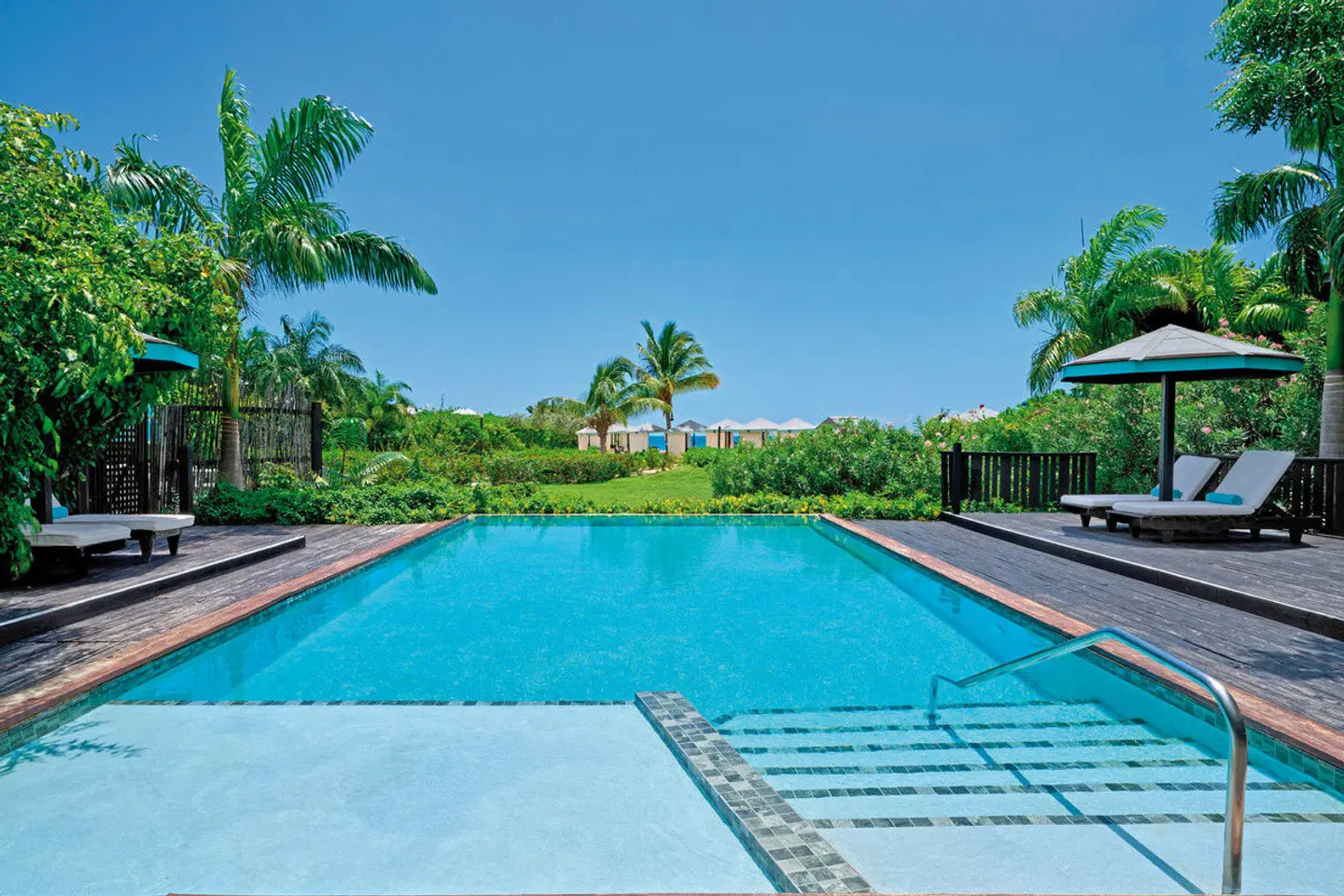 Keyonna Beach OUTDOOR_POOL