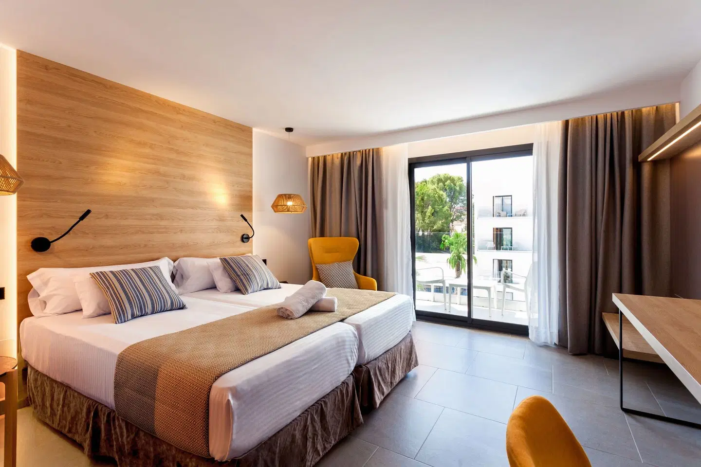 Morlans Suites ROOM_EXAMPLE