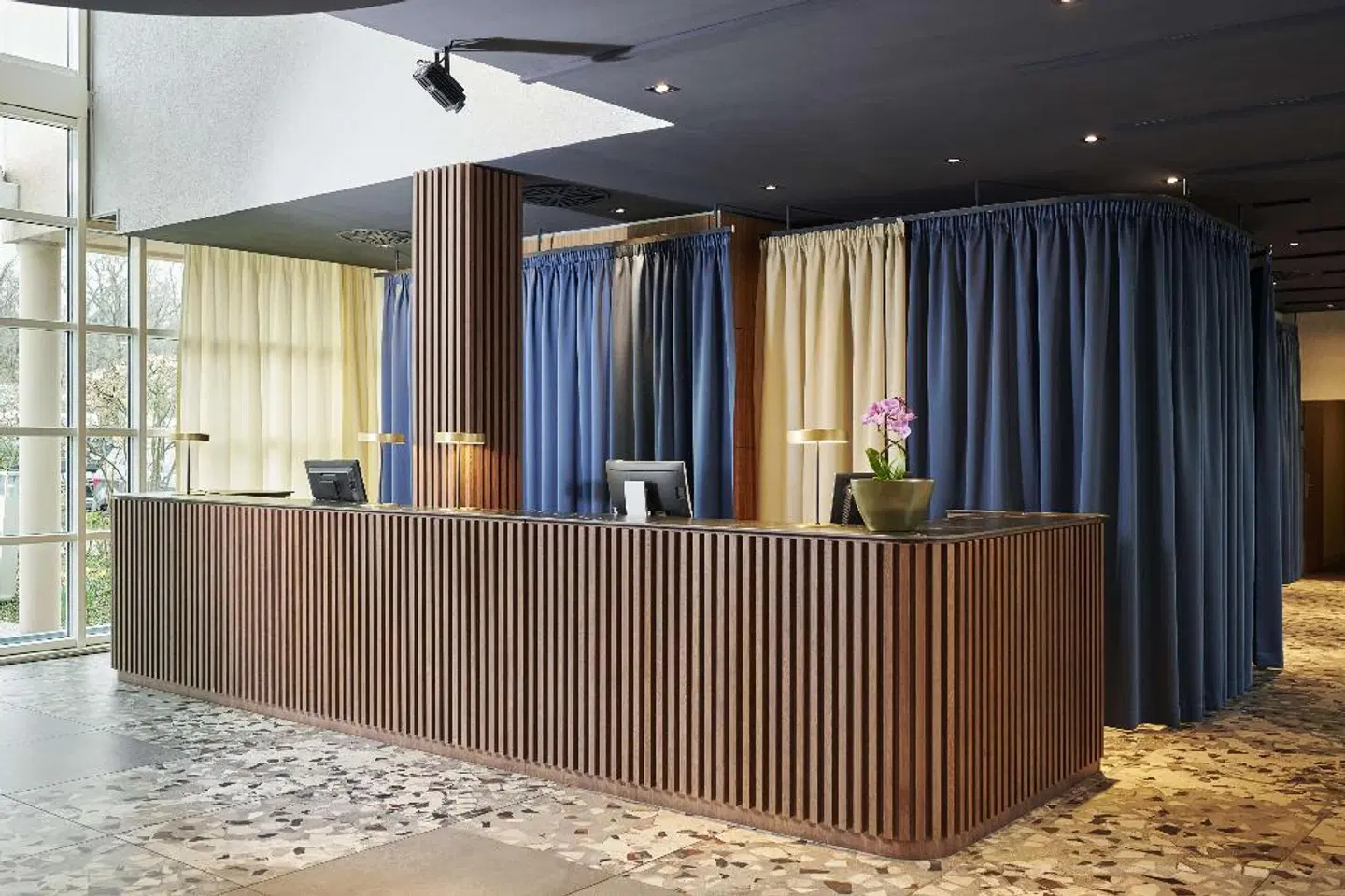 NH Frankfurt Airport LOUNGE_LOBBY