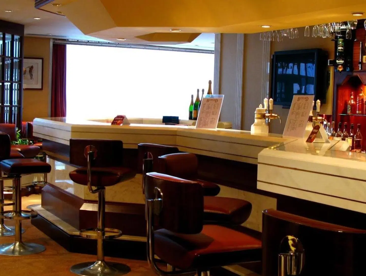 Bedford Hotel & Congress Centre Bar