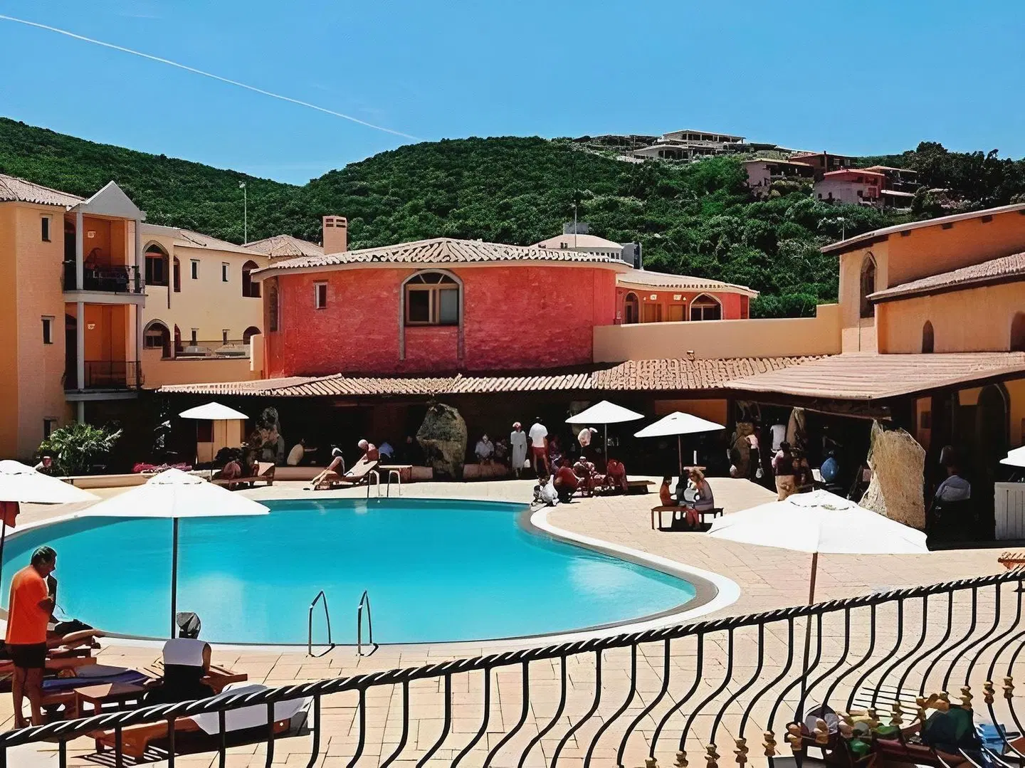 Club Esse Posada Beach Resort OUTDOOR_POOL