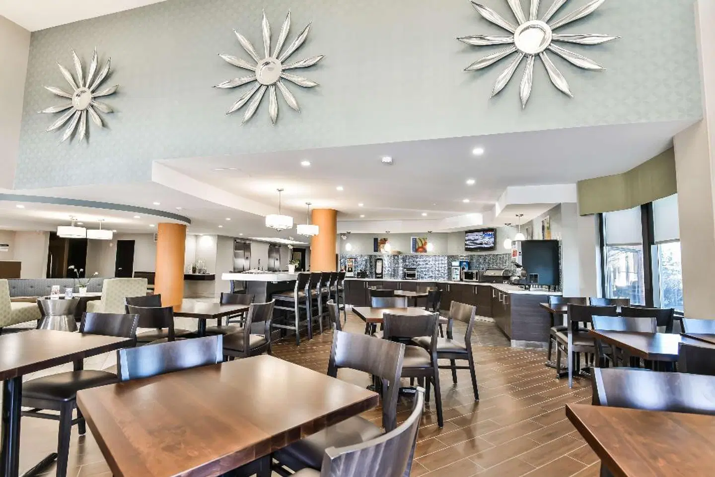 Best Western Plus Cambridge Hotel Bar