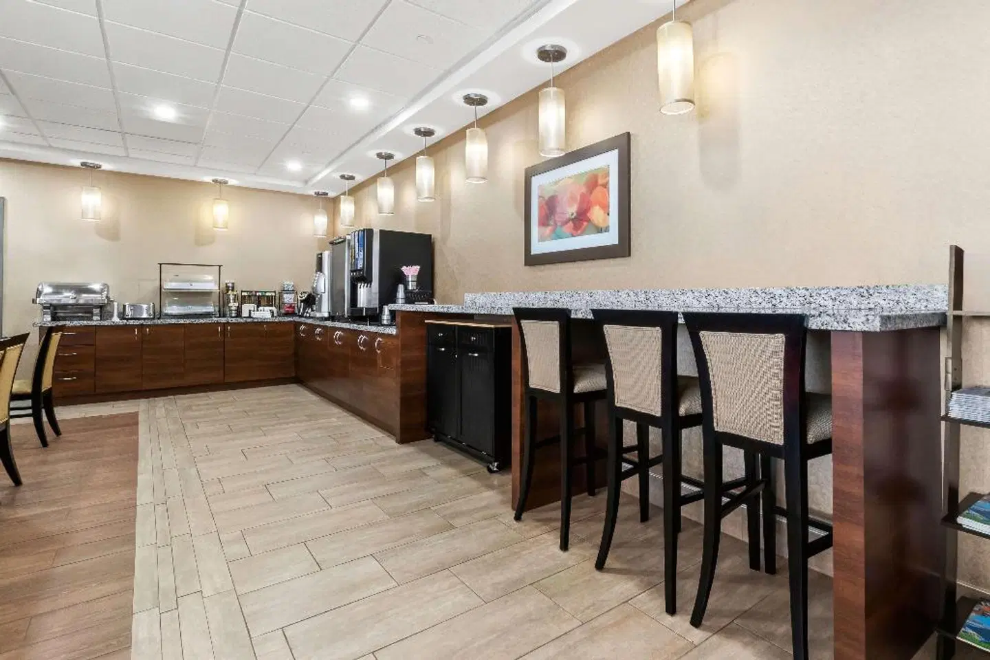 Best Western Plus Fergus Hotel Bar