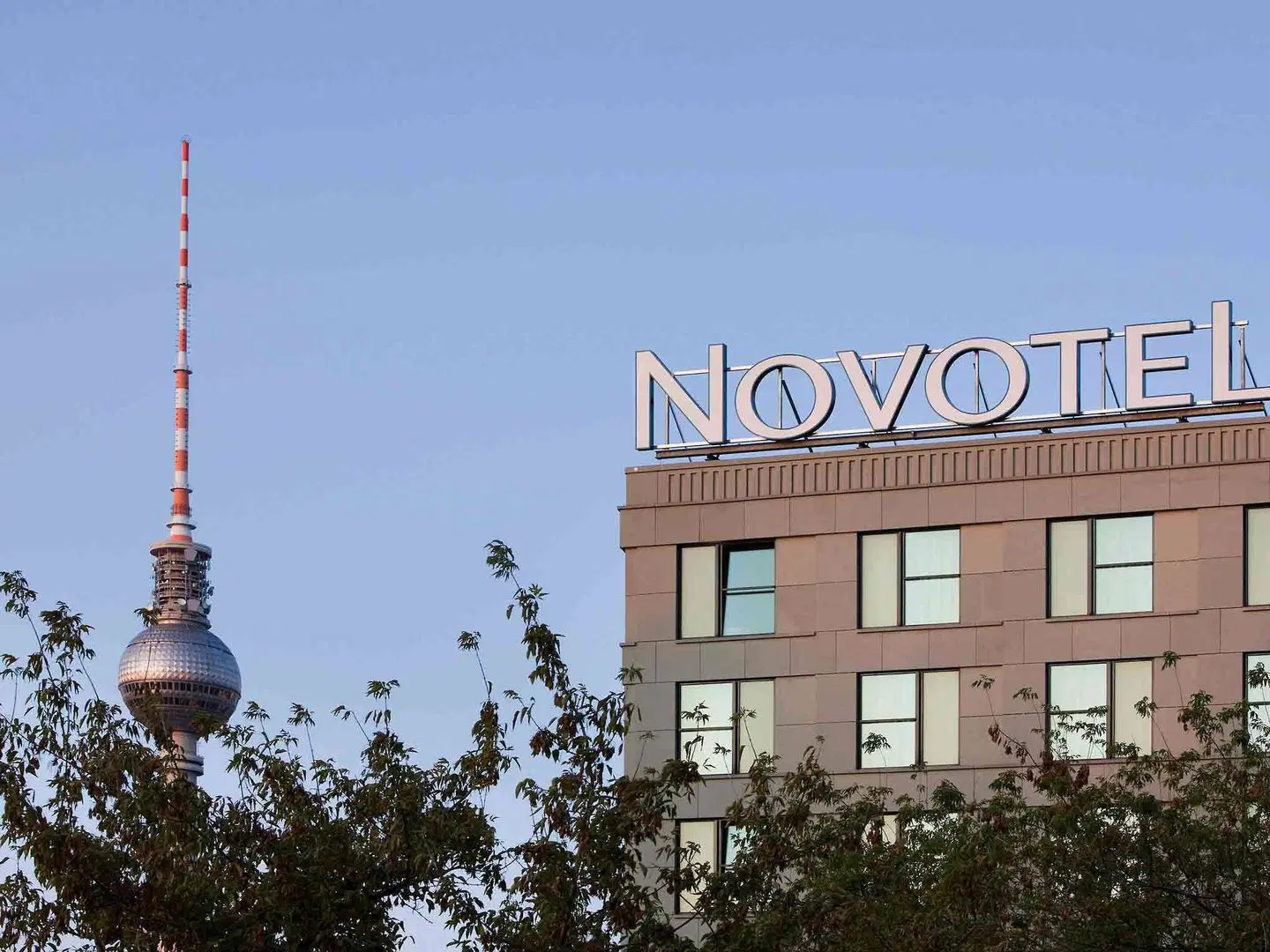 Novotel Berlin Mitte Hotel EXTERIOR