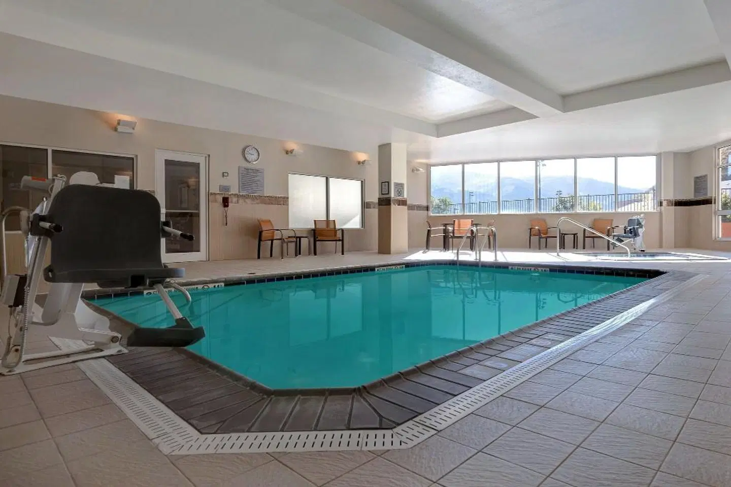 Courtyard by Marriott Glenwood Springs INDOOR_POOL
