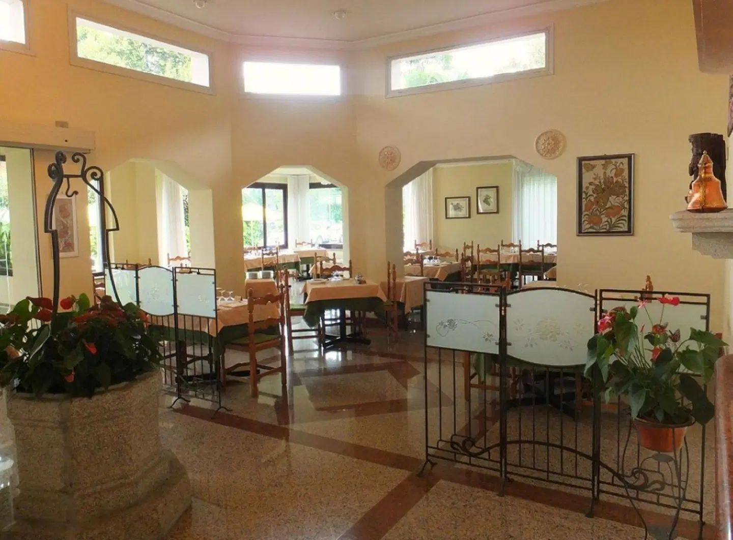 Lido La Perla Nera Restaurant