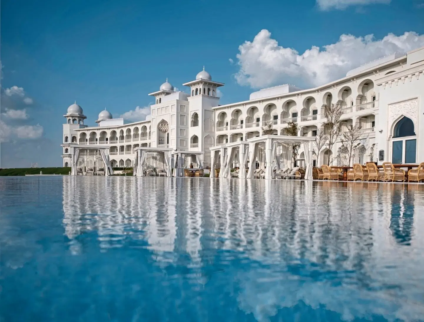 The Chedi Katara Hotel & Resort OUTDOOR_POOL