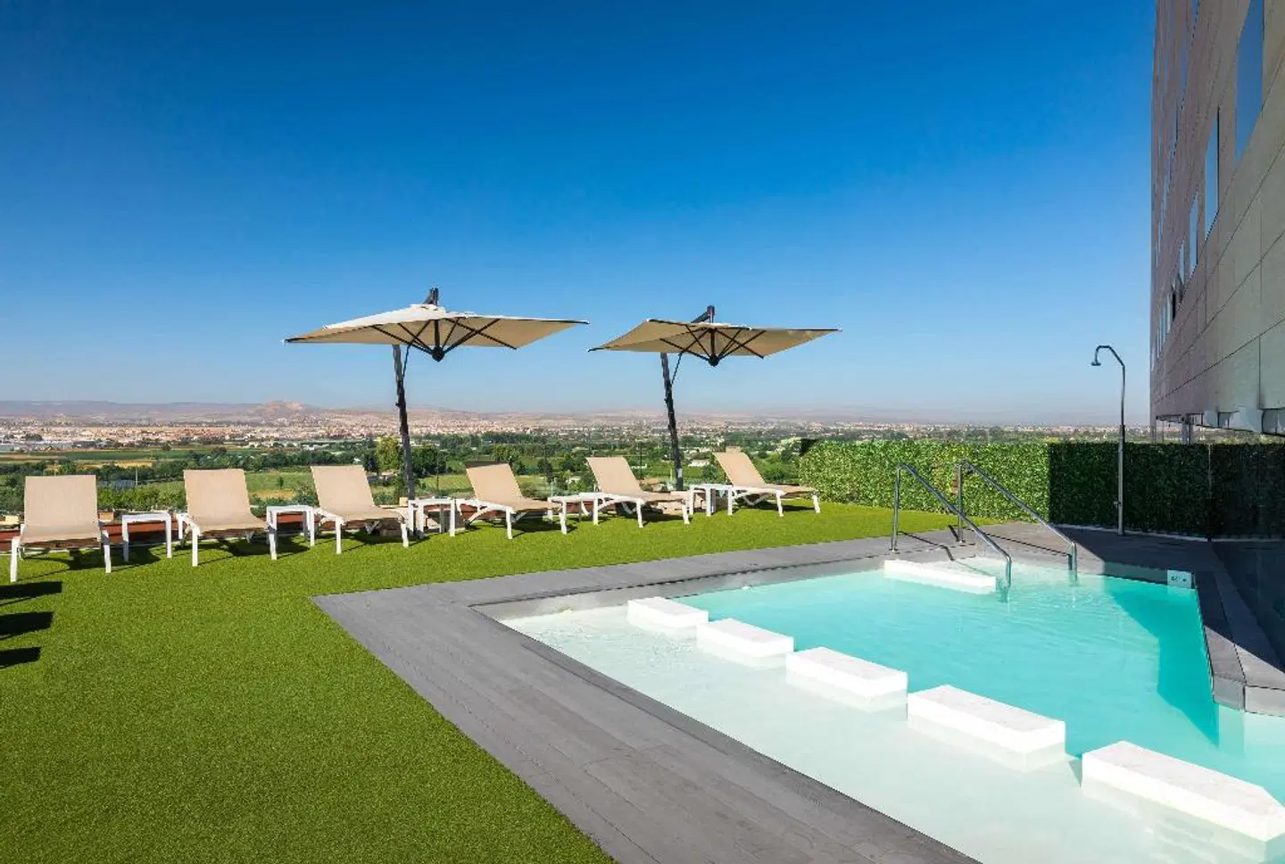 Barceló Granada Congress OUTDOOR_POOL