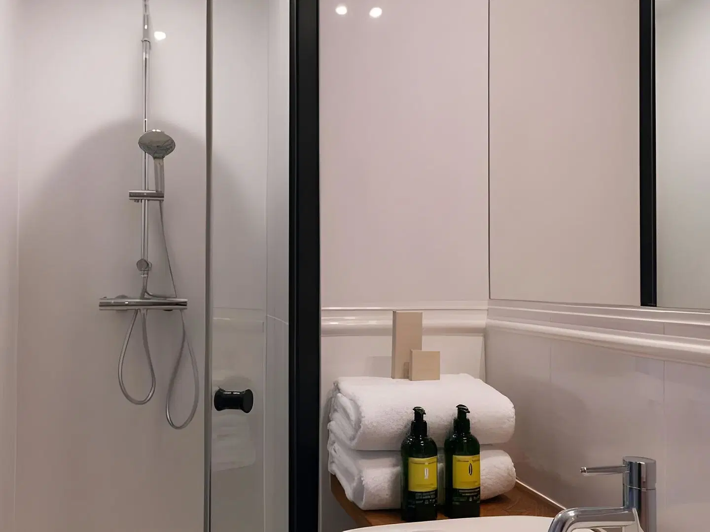 Hôtel Le Milie Rose Badezimmer