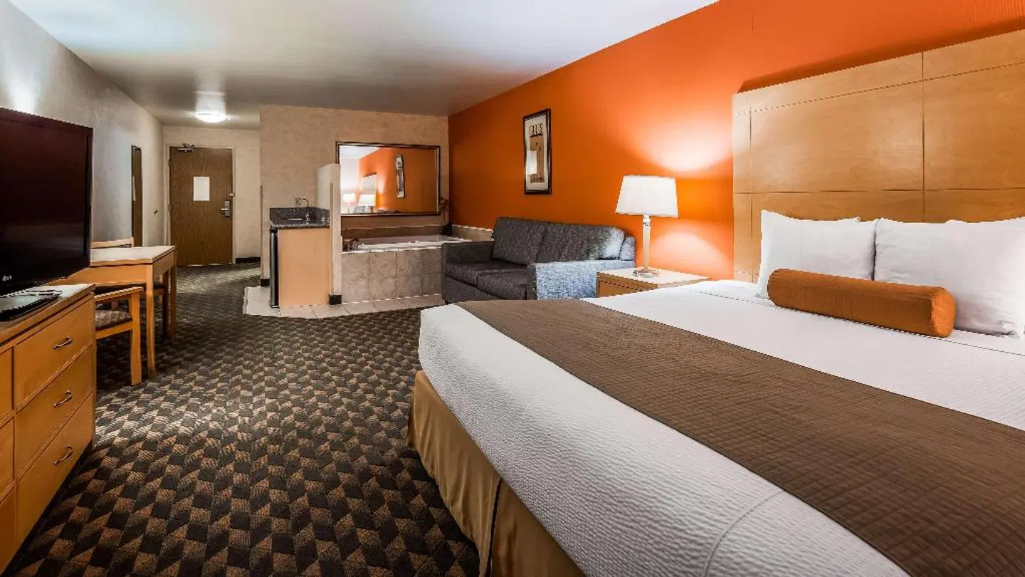 Best Western Plus North Las Vegas Inn & Suites ROOM_EXAMPLE