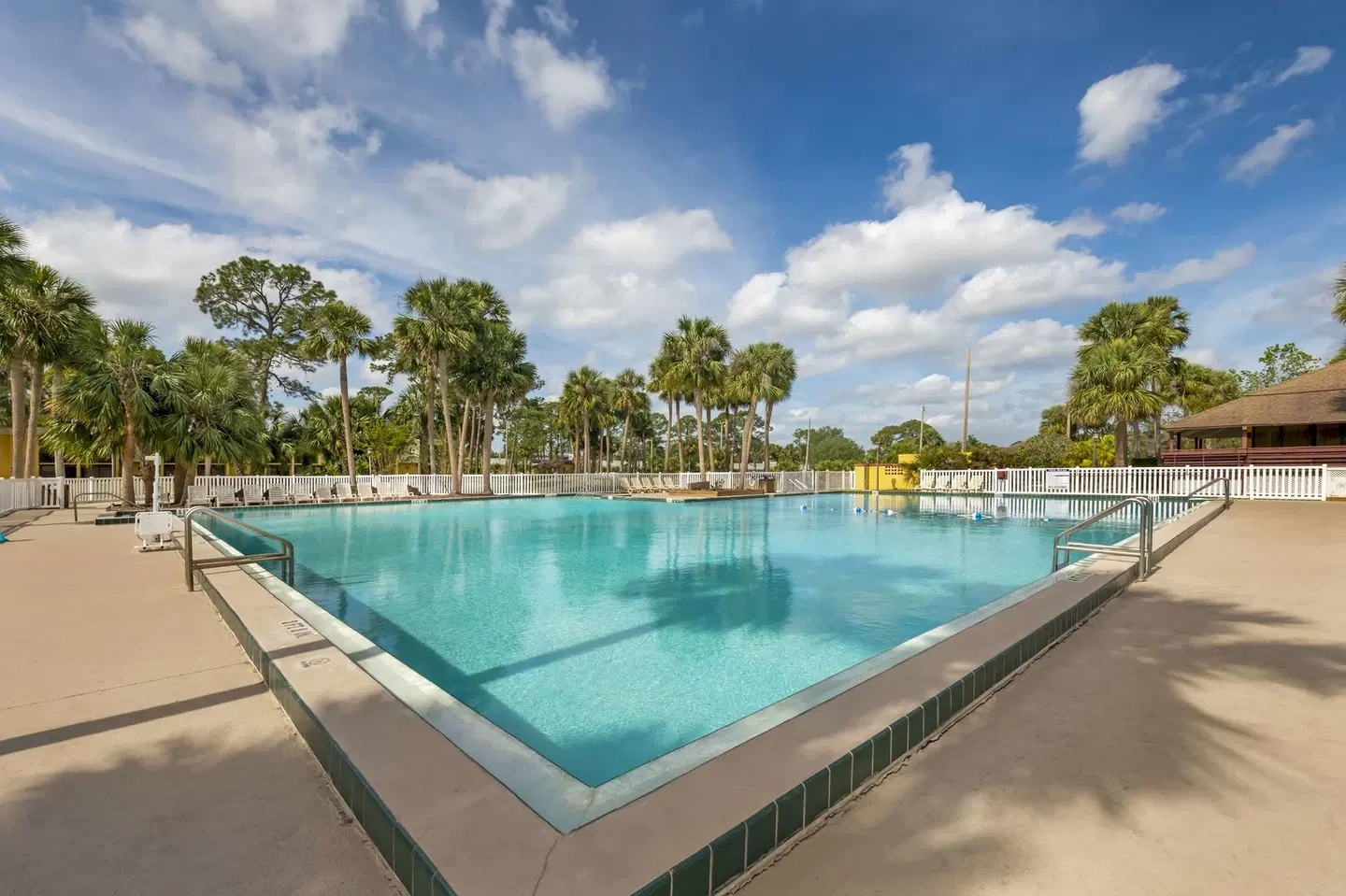 Best Western Plus International Speedway Hotel OUTDOOR_POOL