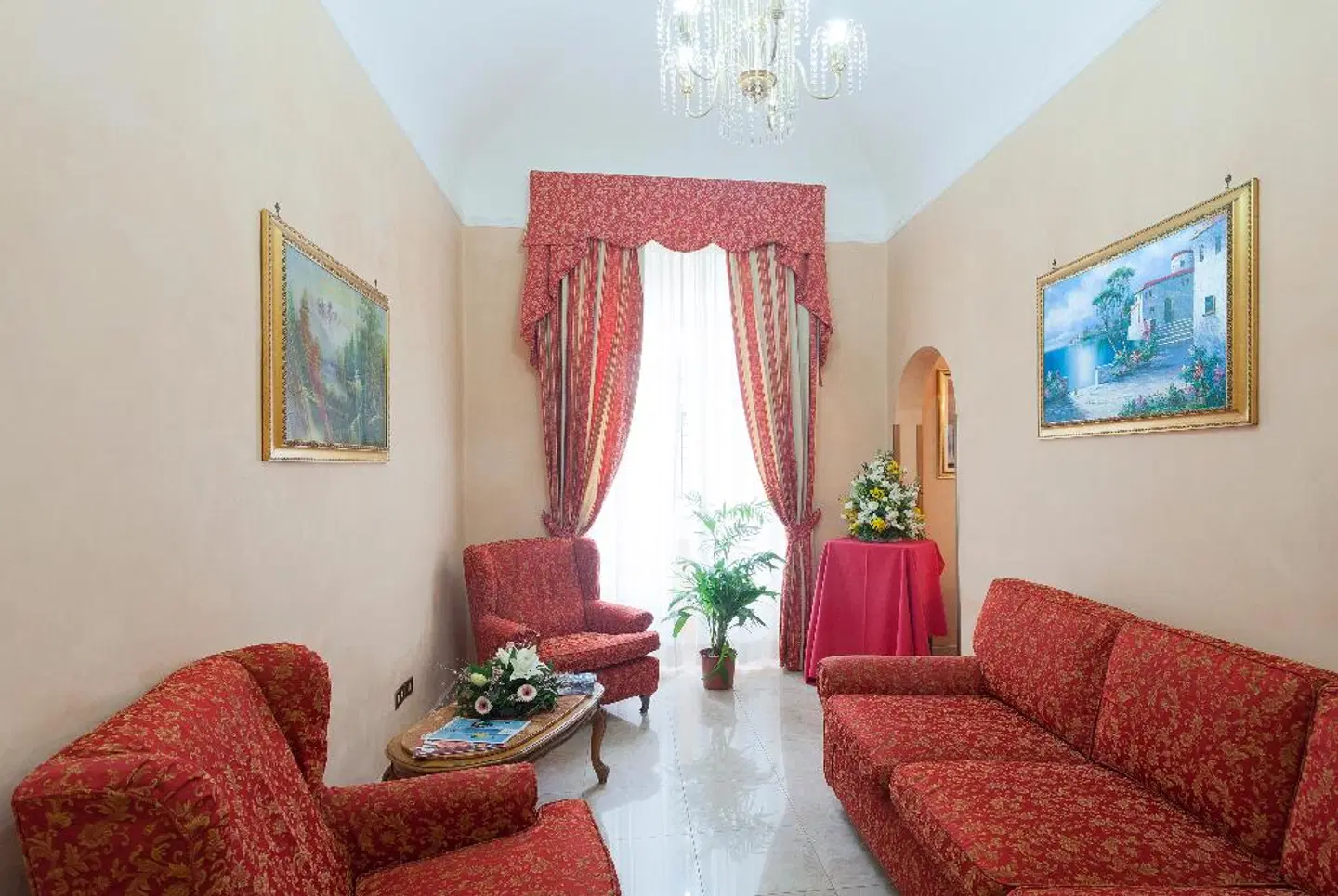 Oriente ROOM_EXAMPLE