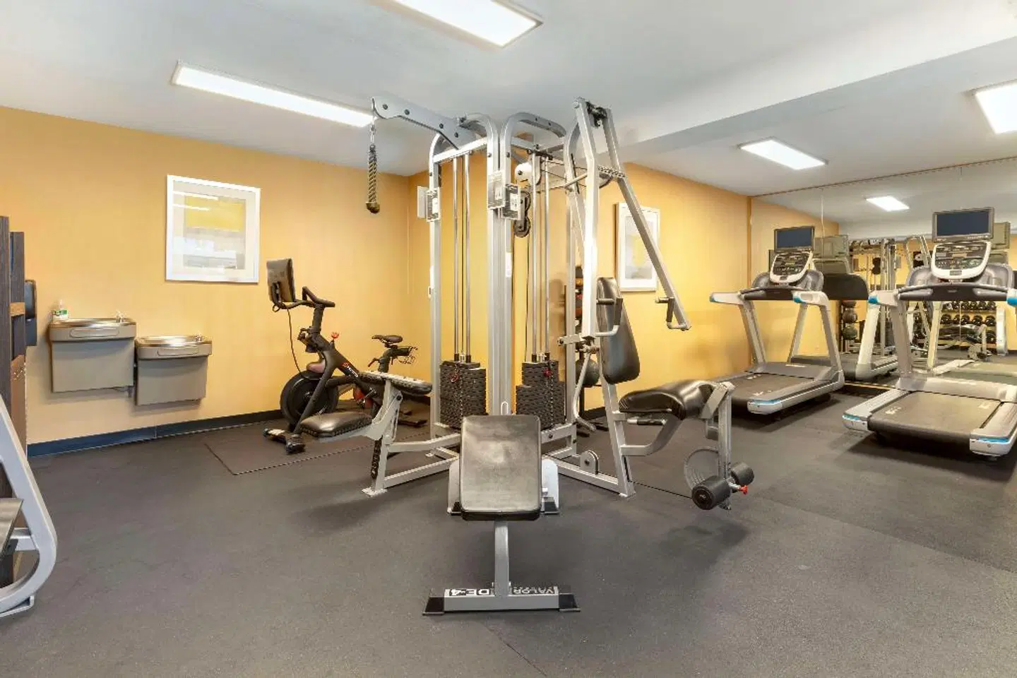 Best Western PLUS Rancho Cordova Inn SPORTS_AND_LEISURE