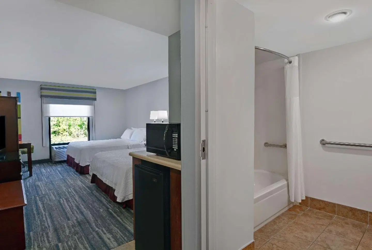 Hampton Inn Panama City Beach ROOM_EXAMPLE