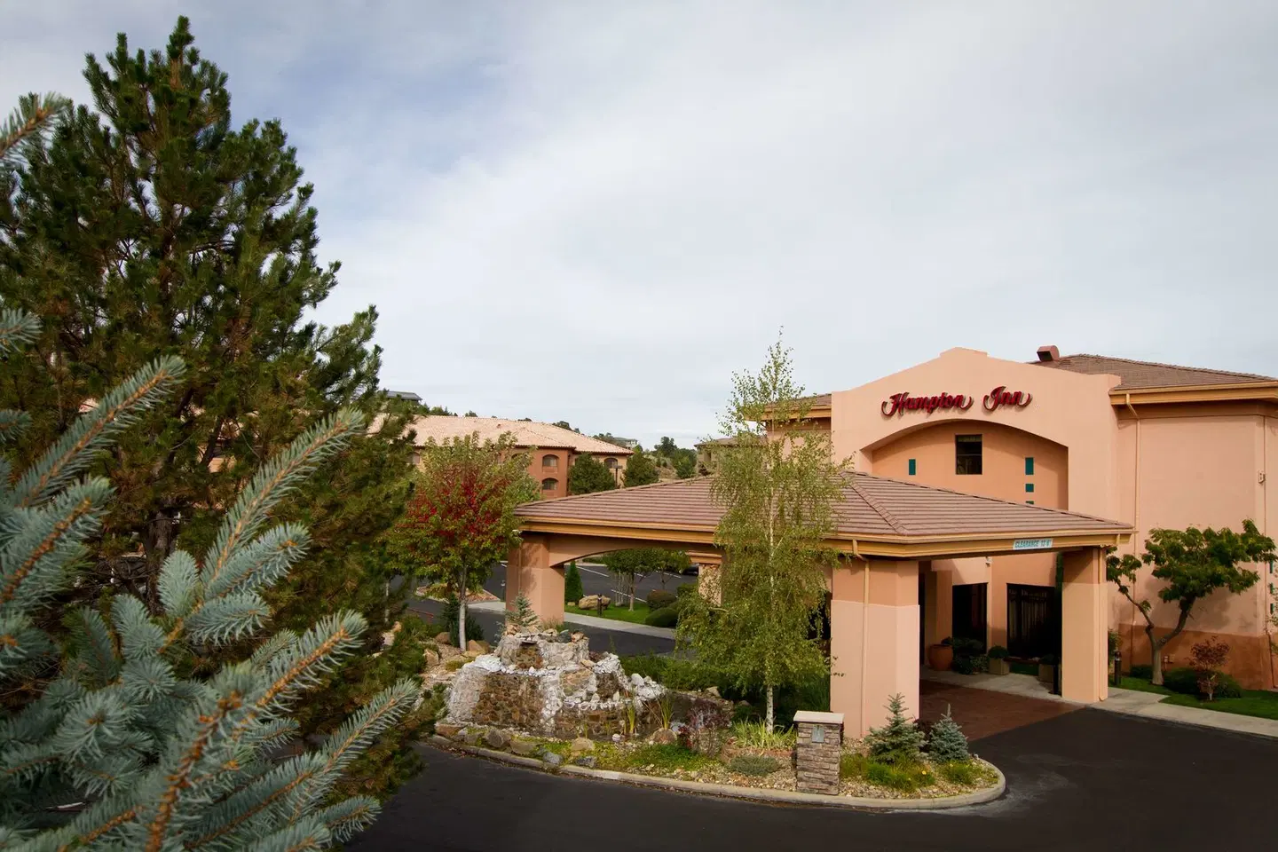 Hampton Inn Prescott EXTERIOR