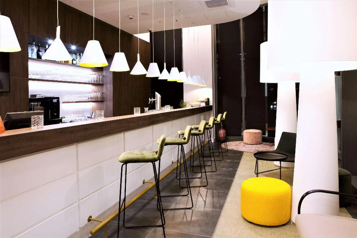 Hampton By Hilton Munich City Center East Bar