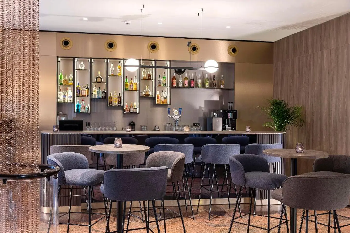 NH Geneva Airport BAR