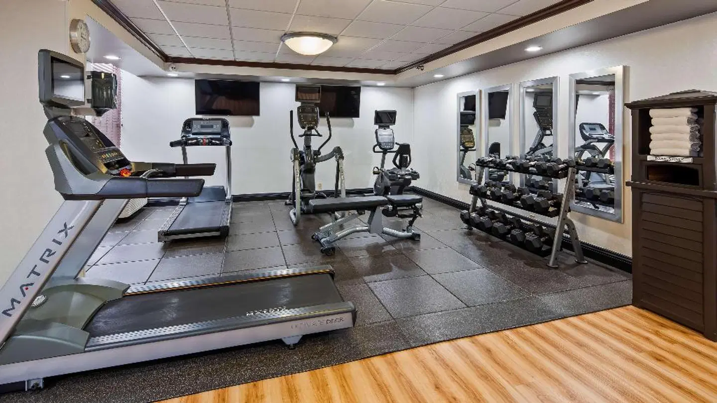 Best Western Plus Indianapolis NW Hotel SPORTS_AND_LEISURE