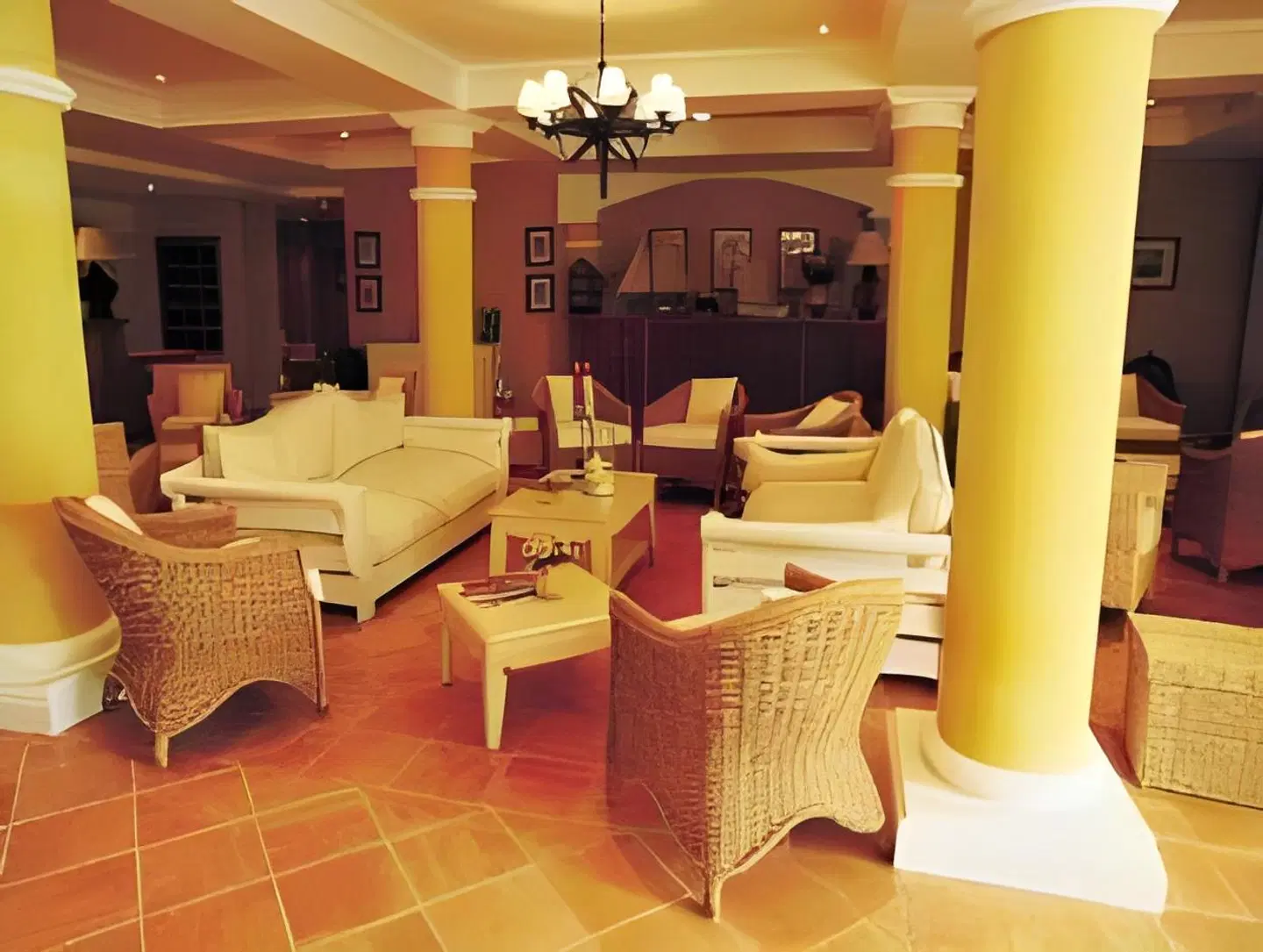 Pierre & Vacances Premium Les Calanques des Issambres RESTAURANT