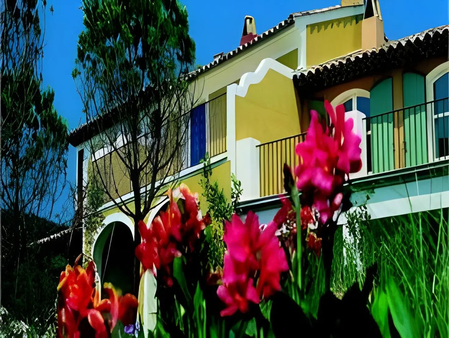 Pierre et Vacances Village Club Les Restanques du Golfe de Saint-Tropez EXTERIOR