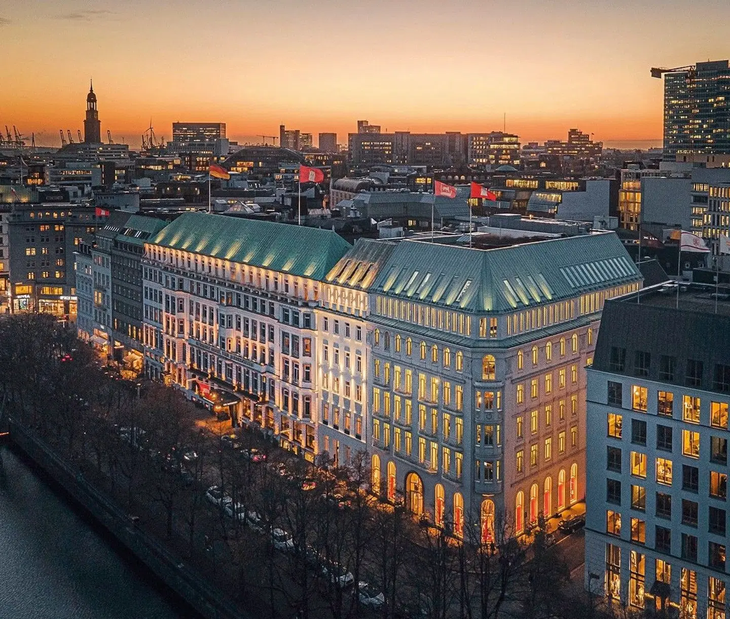 Hotel Vier Jahreszeiten EXTERIOR