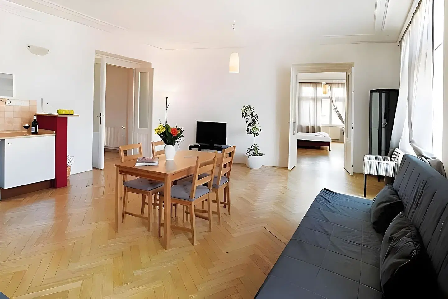 Royal Road Residence ROOM_EXAMPLE