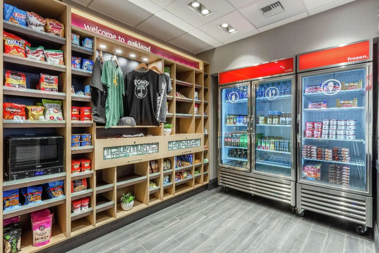 Hampton Inn Oakland Downtown-City Center BAR