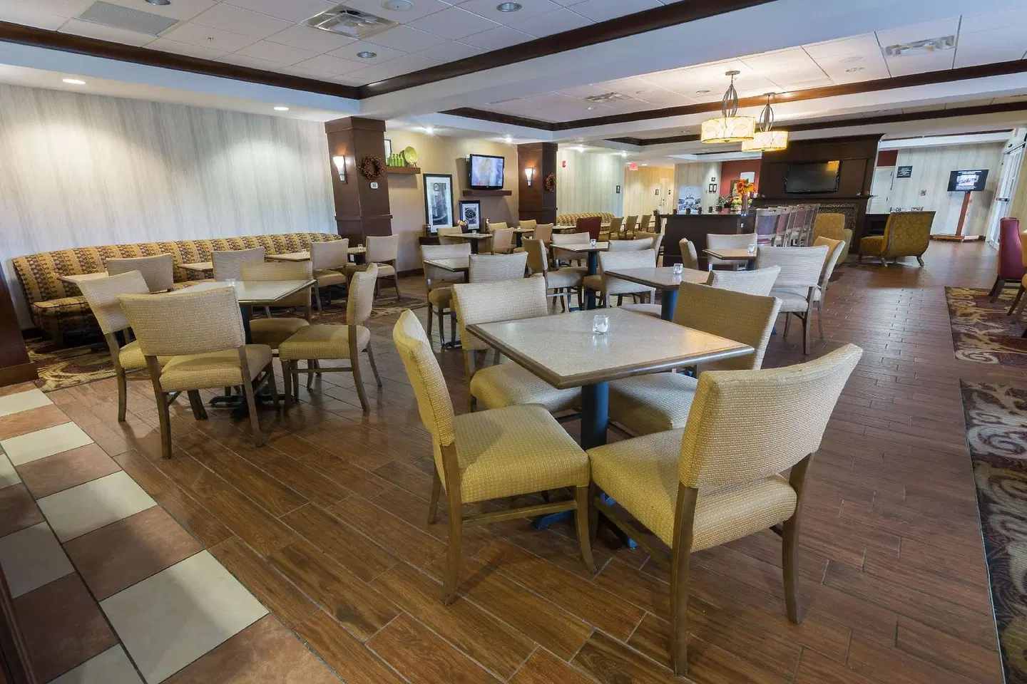 Hampton Inn Bangor Restaurant