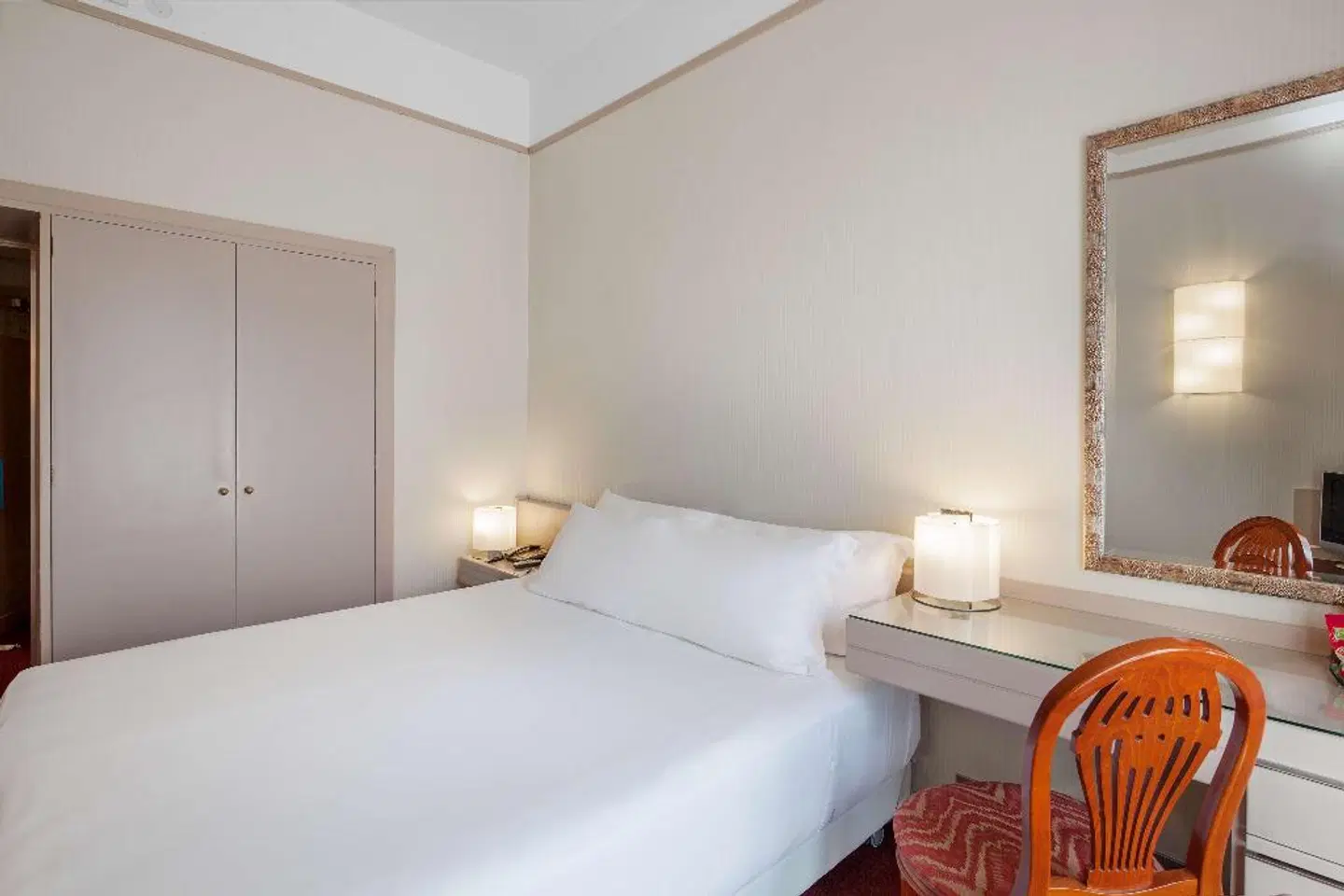 NH Pisa ROOM_EXAMPLE