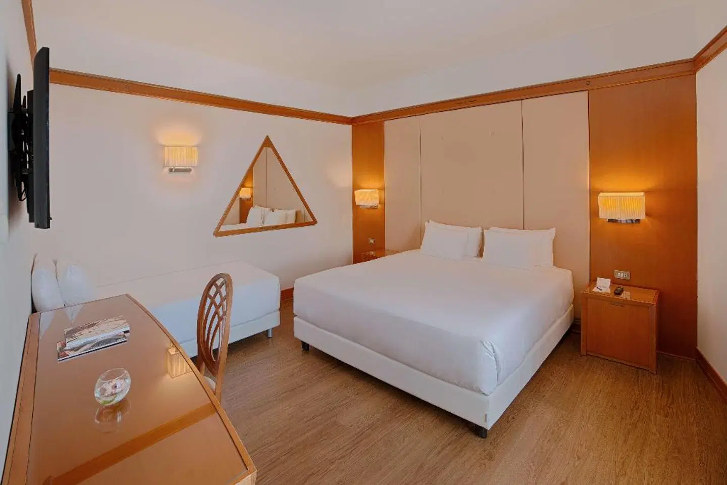 NH Pisa ROOM_EXAMPLE