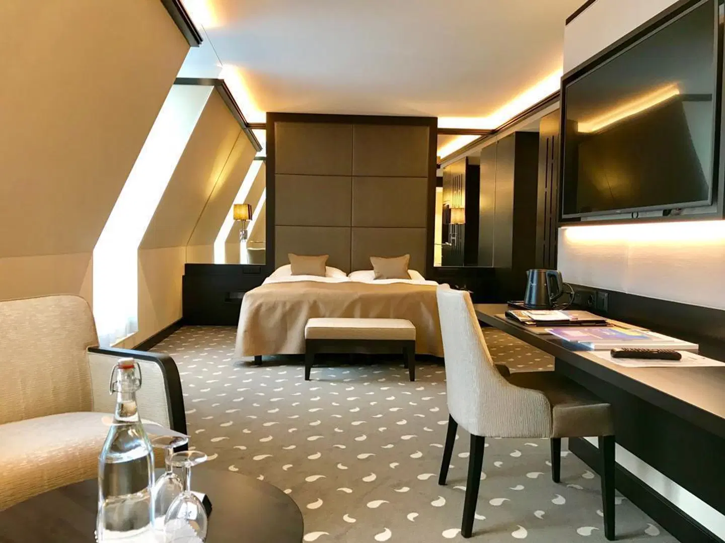 Hotel Monopol Luzern ROOM_EXAMPLE