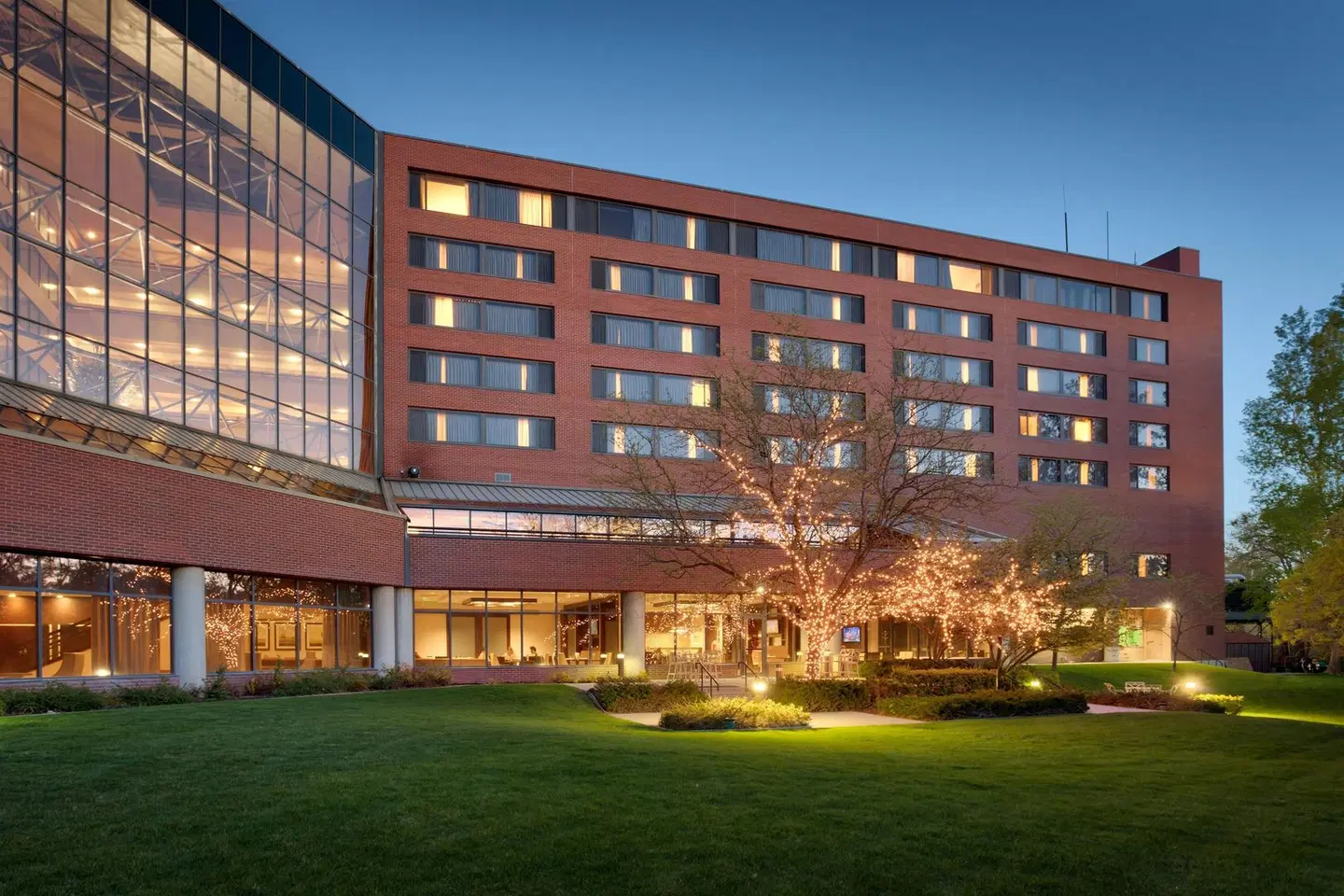 Salt Lake City Marriott University Park EXTERIOR