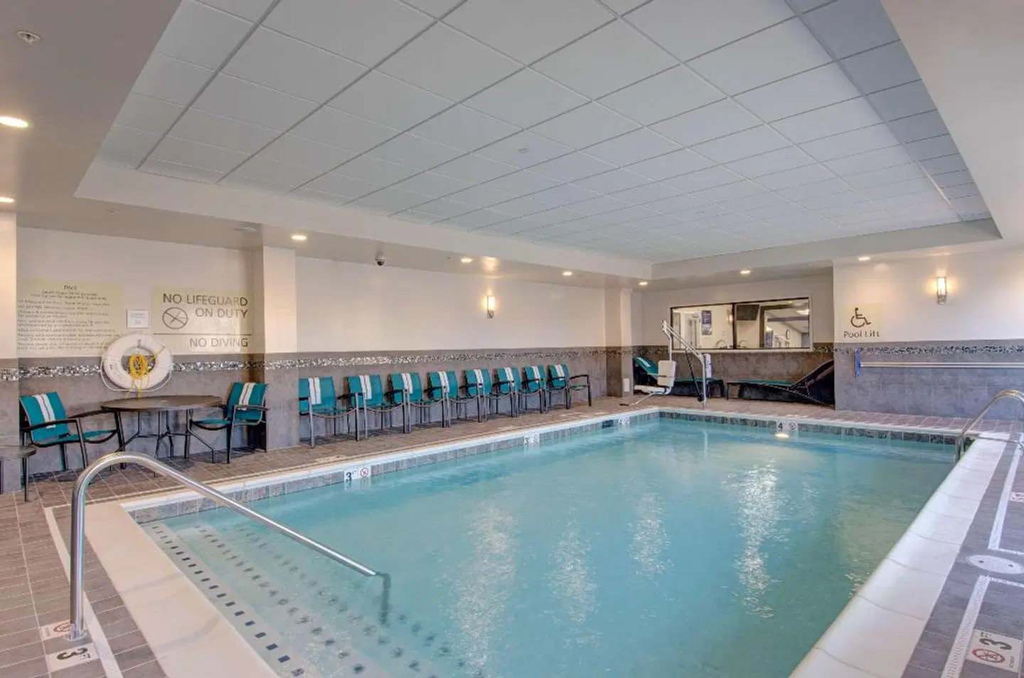 Hampton Inn & Suites Springfield/Downtown INDOOR_POOL