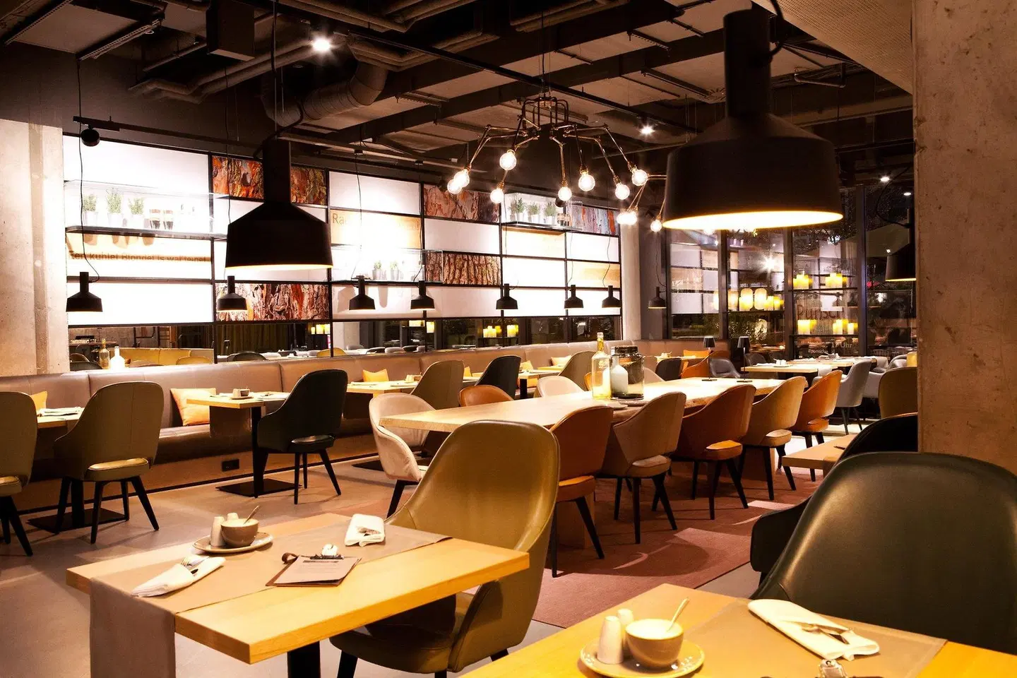 Hotel Indigo Berlin - East Side Gallery by IHG Restaurant