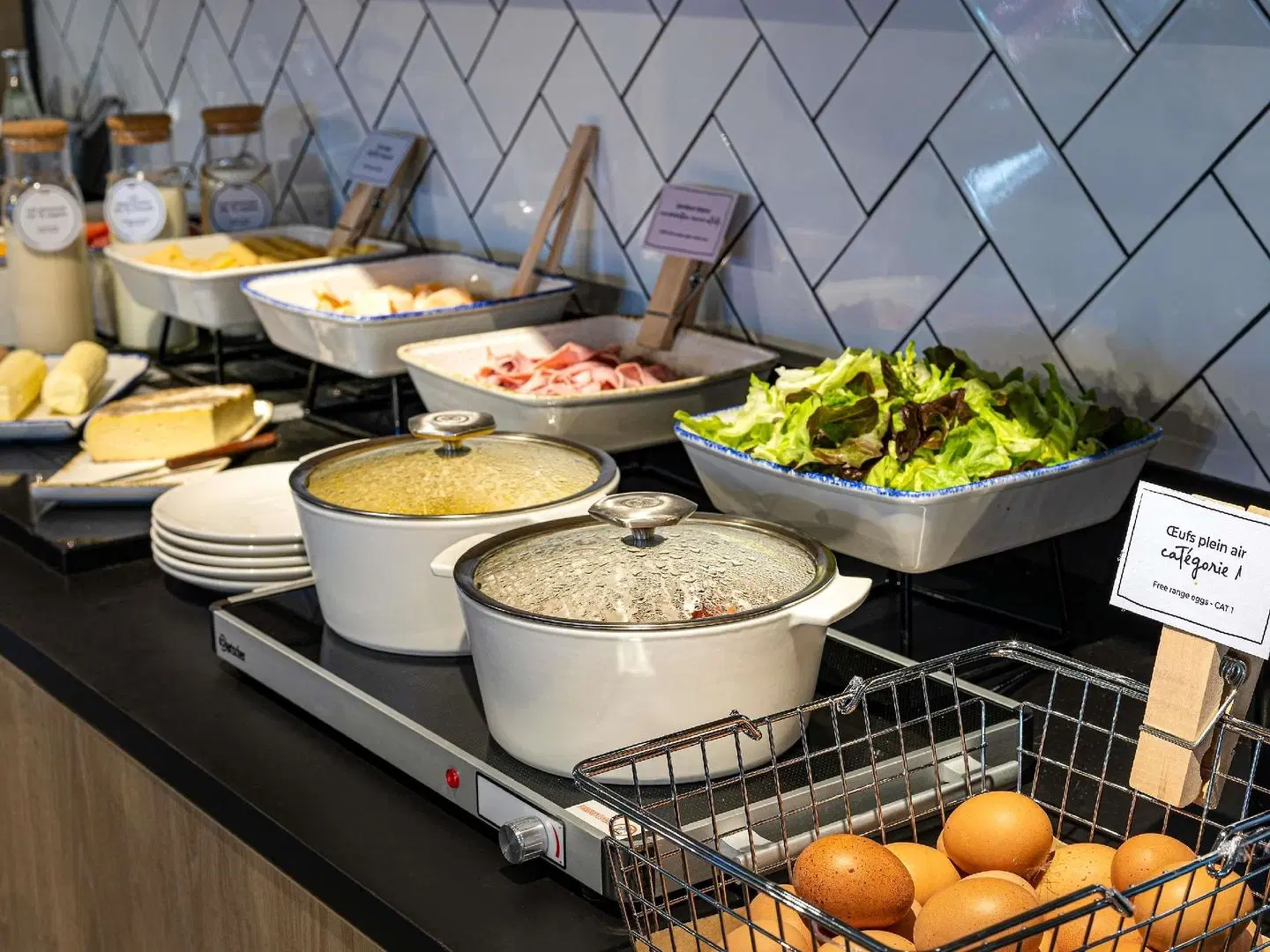 Kyriad Paris Nord - Porte de Saint-Ouen Terrasse