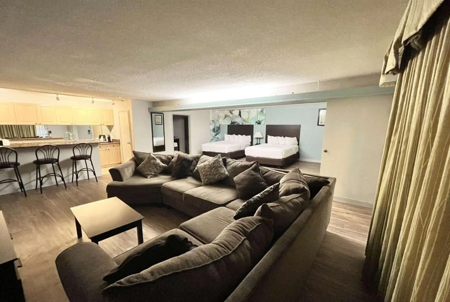 Wyndham Garden Ann Arbor ROOM_EXAMPLE