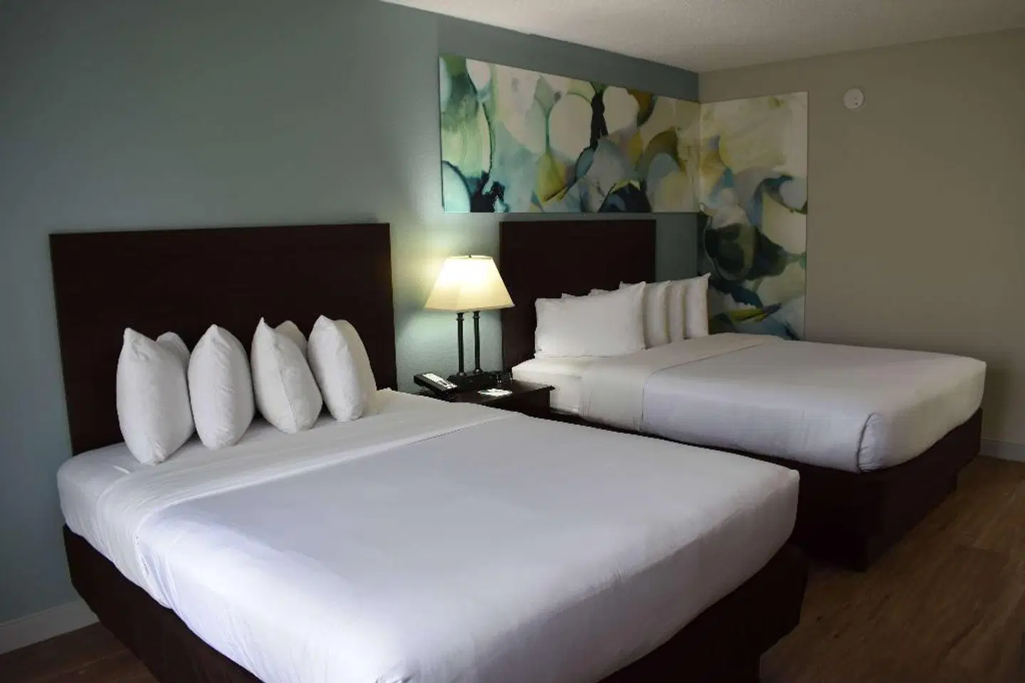 Wyndham Garden Ann Arbor ROOM_EXAMPLE