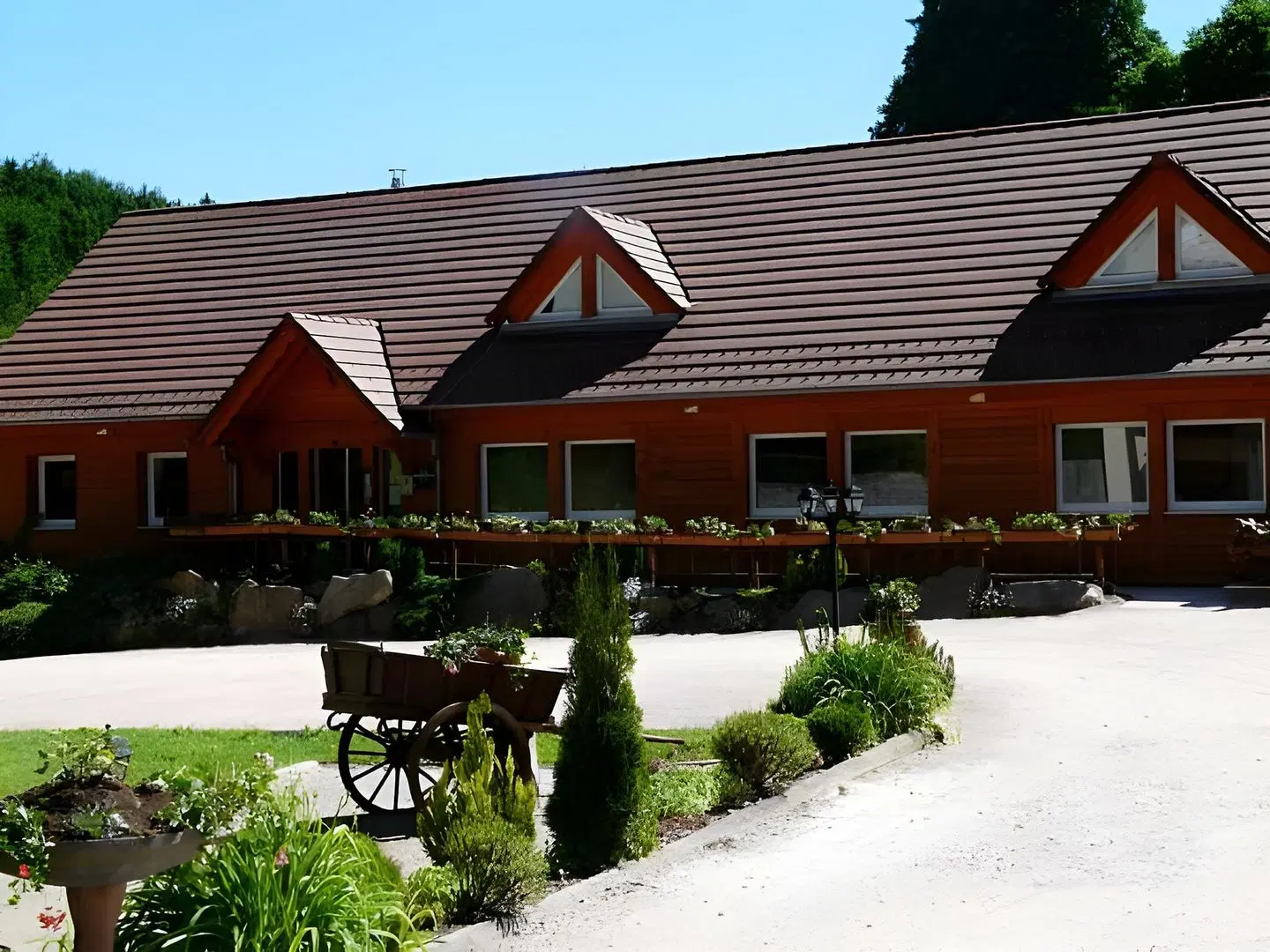 La Petite Auberge EXTERIOR