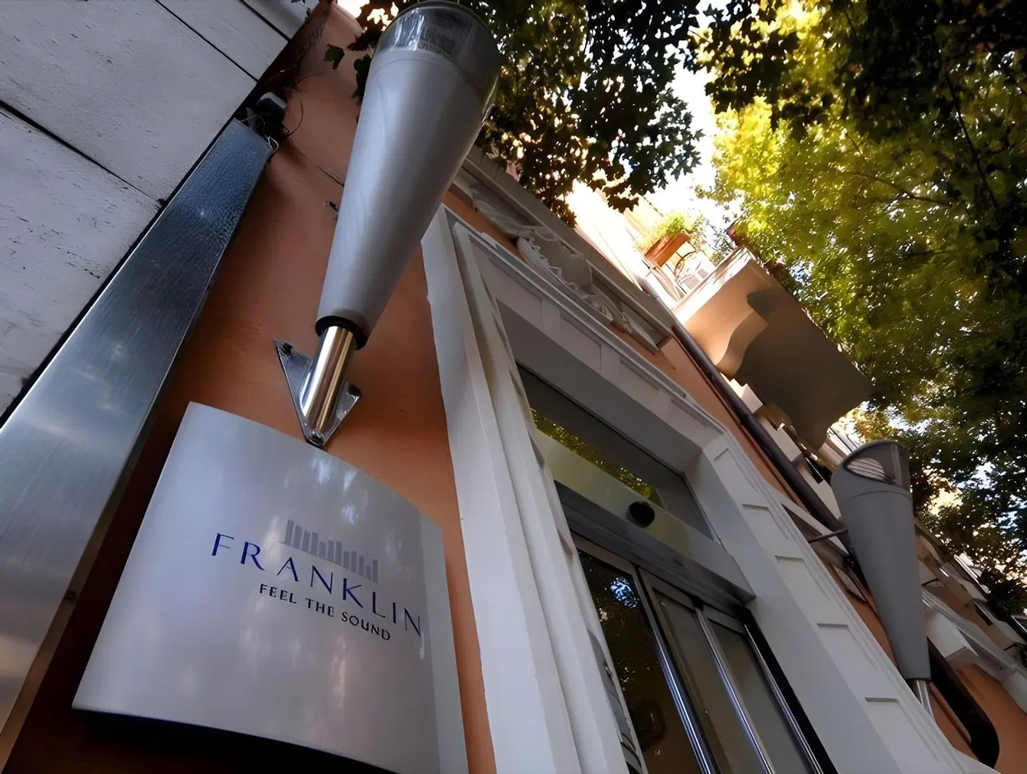 Hotel Franklin feel the sound EXTERIOR