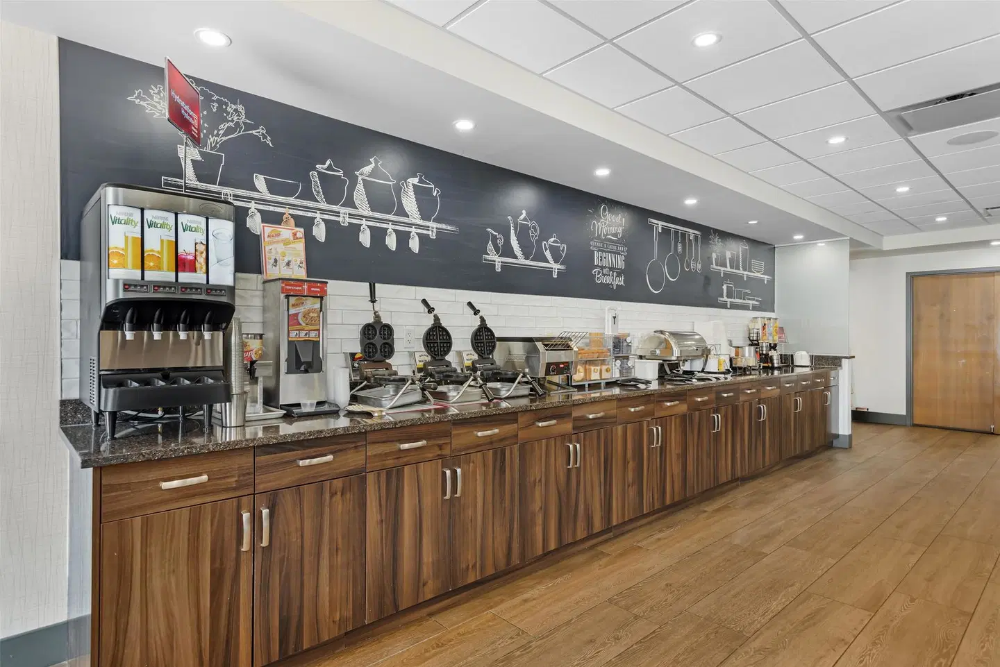 Best Western Plus Suites Downtown Calgary BAR