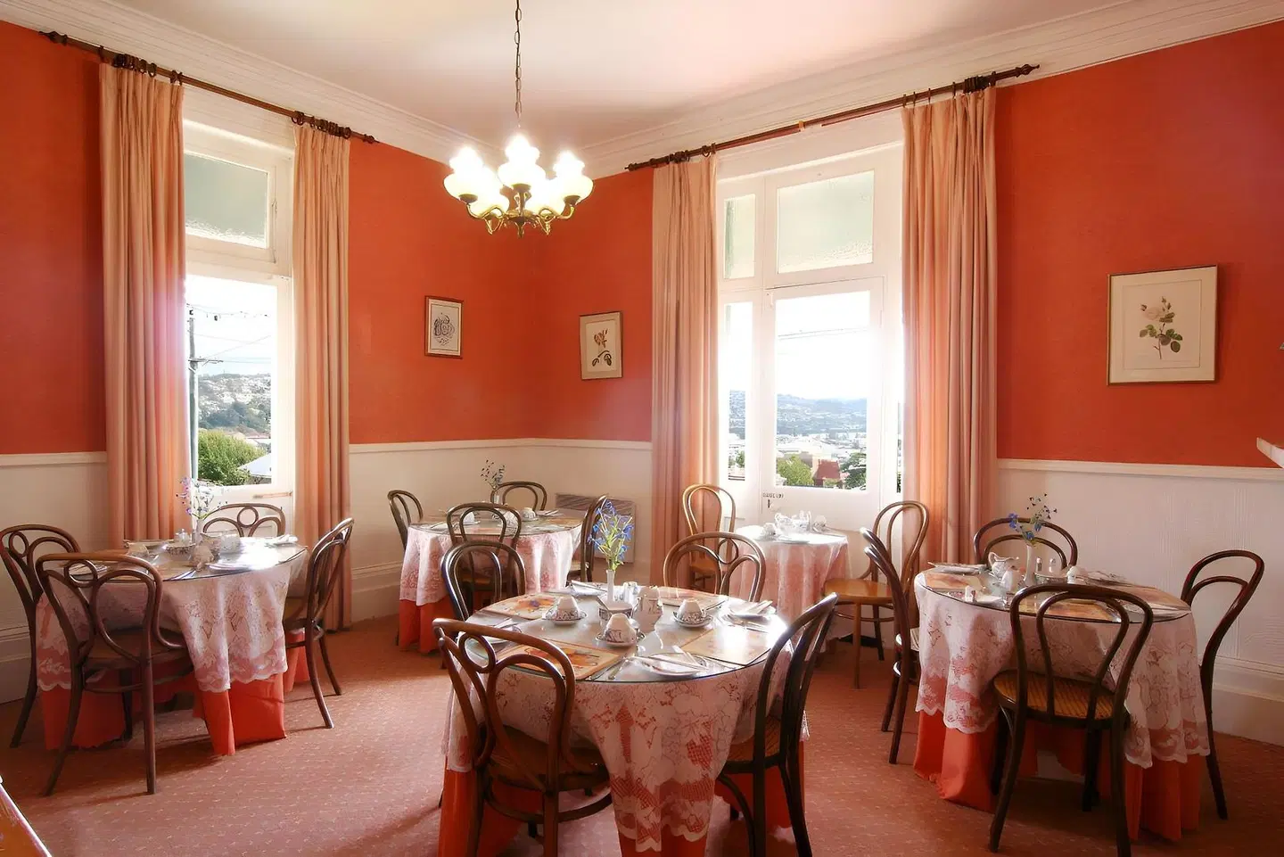 Hillview House B&B Restaurant