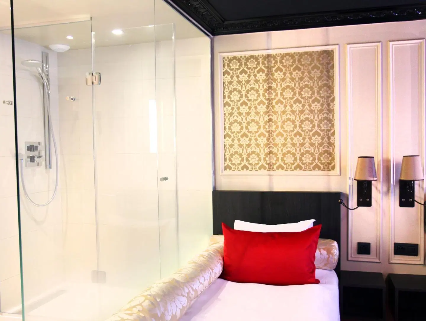 Best Western Hotel Le Montmartre Saint Pierre Badezimmer