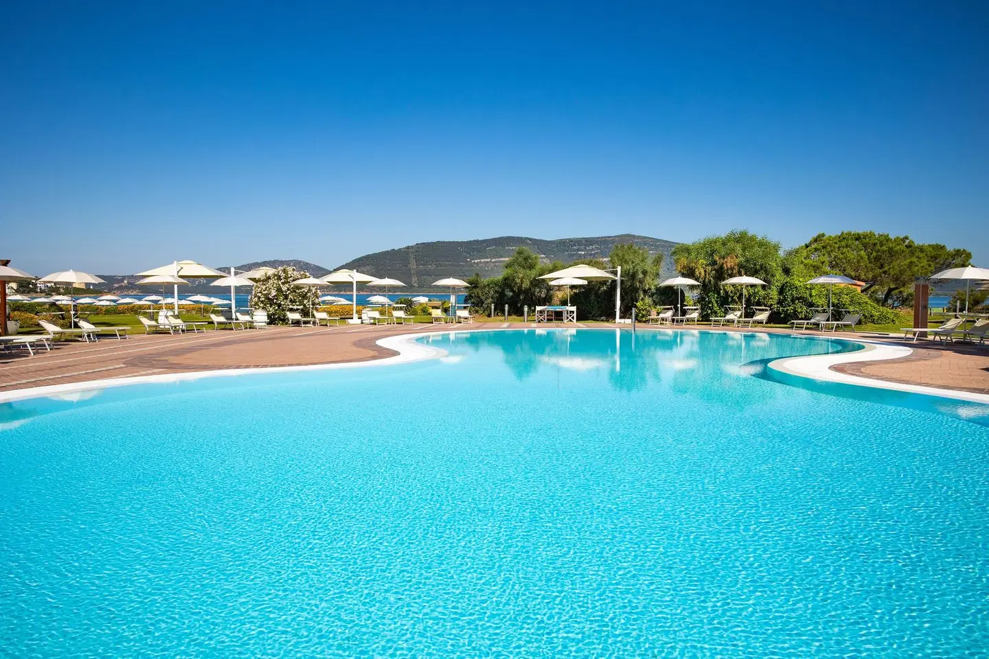 Corte Rosada OUTDOOR_POOL