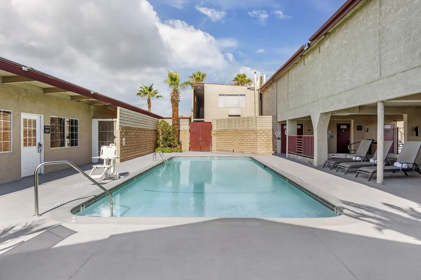 Best Western China Lake Inn HEALTH_BEAUTY