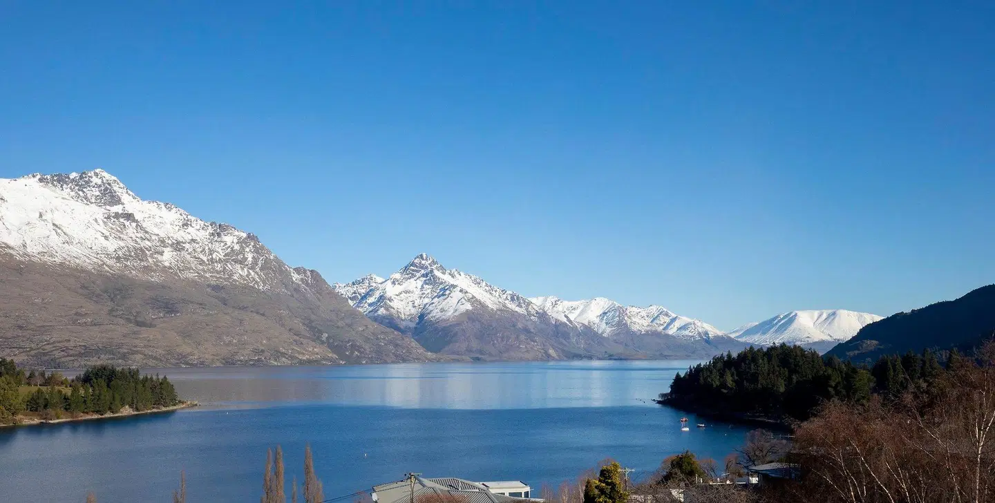 Copthorne Hotel & Apartments Queenstown Lakeview LANDSCAPE