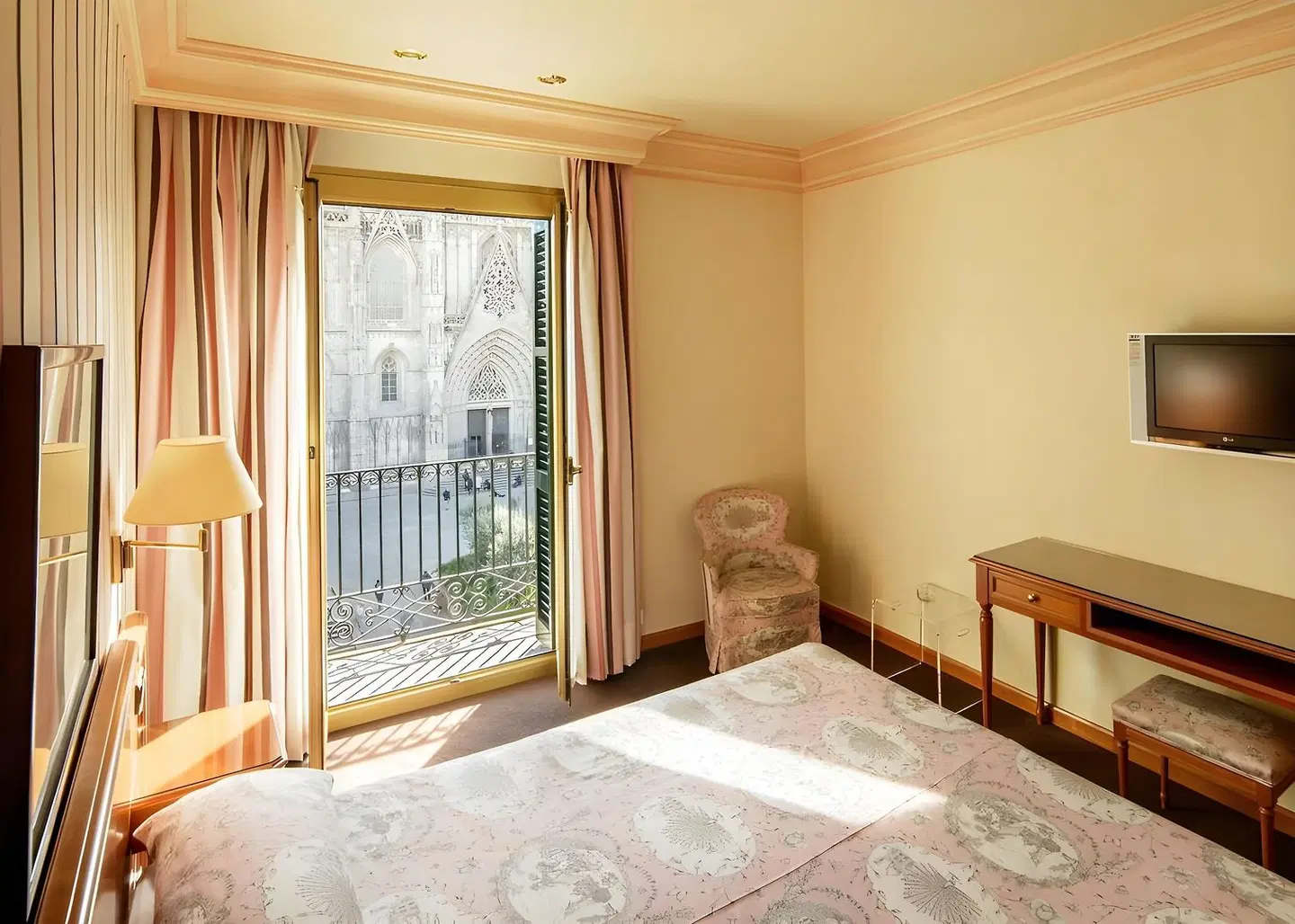 Colón Hotel Barcelona ROOM_EXAMPLE