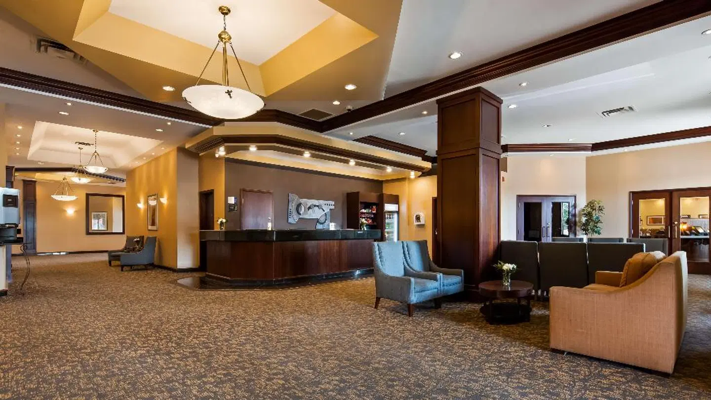 Best Western Plus Winnipeg Airport Hotel LOUNGE_LOBBY
