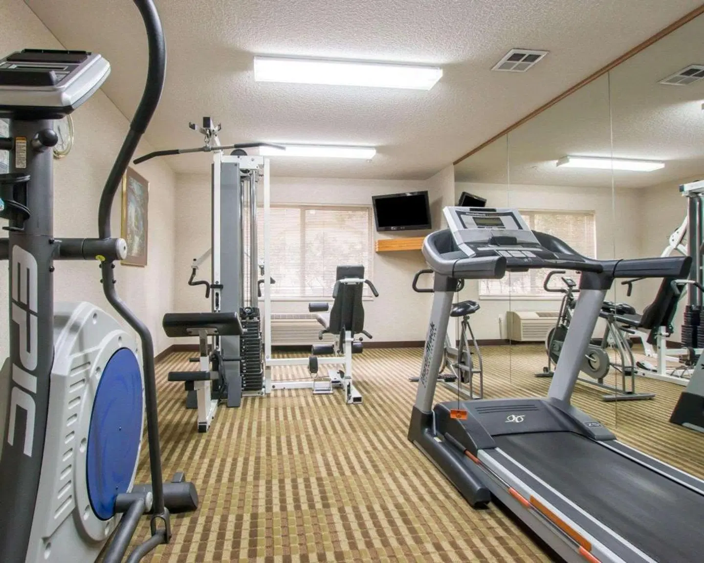 Quality Suites San Diego Otay Mesa SPORTS_AND_LEISURE